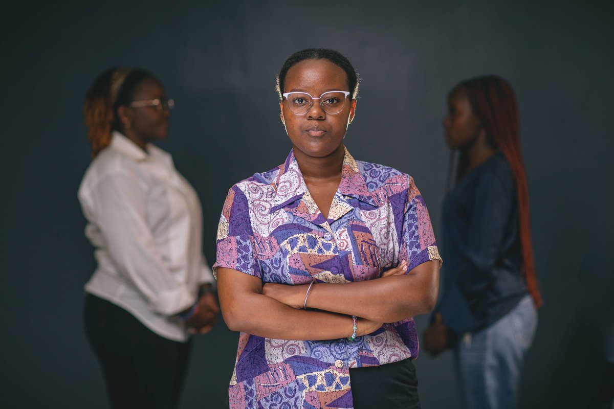 #MeetOurSisters 

« Osez suivre vos rêves. Ne craignez pas d’essayer de nouvelles expériences et d’échouer. C’est de cette façon que l’on découvre sa voie. »- Rosy Kaduku

Retrouvez le portrait entier de <a href="/rosykaduku/">demoiselle_s_a_f_i</a> sur uhurucenters.org.

#Sisterhood