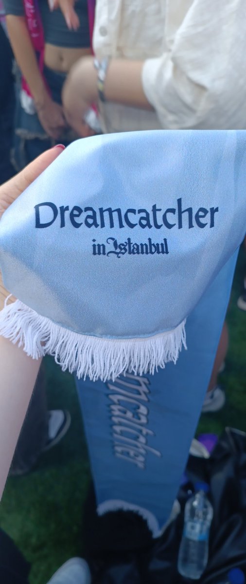 Konserde yerler alındı #Dreamcatcher #purplekiss