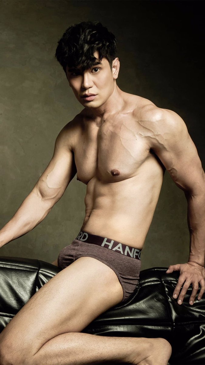 The underwear tweet media