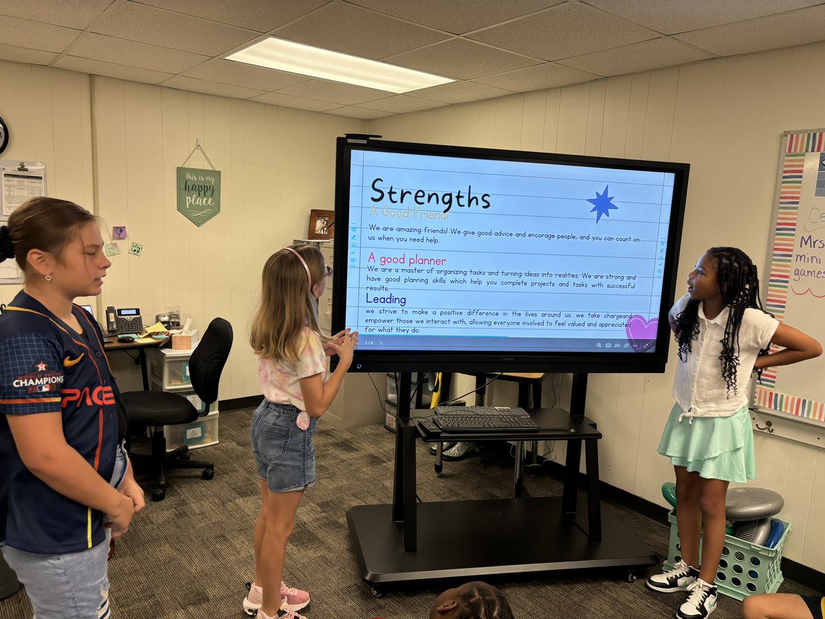 mrstaylor_fce's tweet image. When the students become the teachers, you get slideshows, posters, and skits! These kids became experts on their Knowledge and Love personality type and taught the rest of the class.  @HumbleISD_FCE @HumbleISD_ADV
