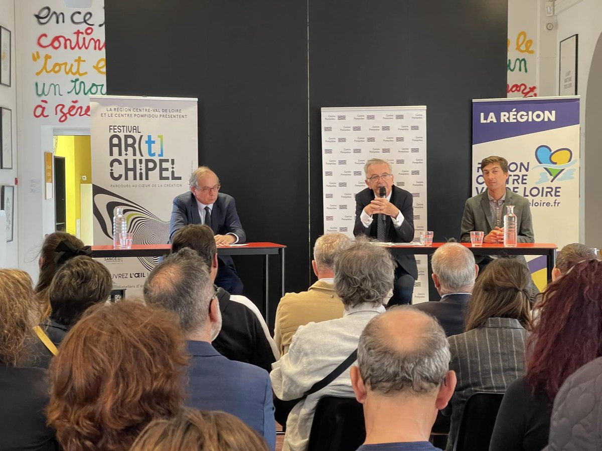 #NouvellesRenaissances 🎨
📣 Festival AR(t]CHIPEL, deuxième édition : les œuvres du <a href="/CentrePompidou/">Centre Pompidou</a> reviennent dans notre région avec une programmation axée sur l'architecture et enrichie d’actions pédagogiques 🩵

📸 Lancement au <a href="/FracCentre/">Frac Centre-Val de Loire</a> et à la Fondation du doute à #Blois