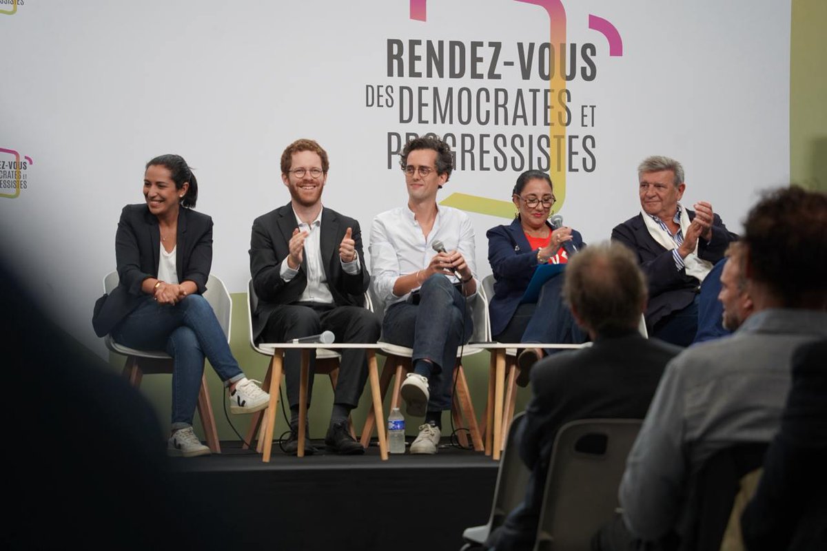 🗣 Première table ronde sur le thème  "C'est quoi le Progrès ?" autour de <a href="/sarahelhairy/">Sarah EL HAÏRY</a>, <a href="/fadila_khattabi/">Fadila Khattabi</a>, <a href="/Amiel_David_/">David Amiel</a>, <a href="/Dylan_Bftn/">Dylan Buffinton</a> et <a href="/JMBorello/">Jean-Marc Borello</a> #RDVDP