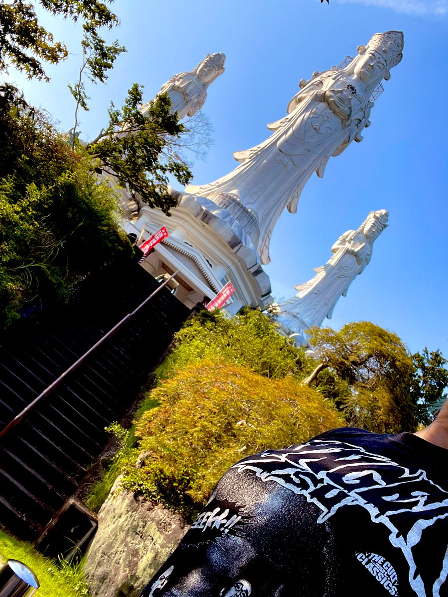 tar_japonica's tweet photo. Today’s #人間椅子 / #Ningen Isu #bandtee and the place. ☸️
My suggestion is don’t go up into the Kannon. 🥵 https://t.co/rXtjmUxMRC