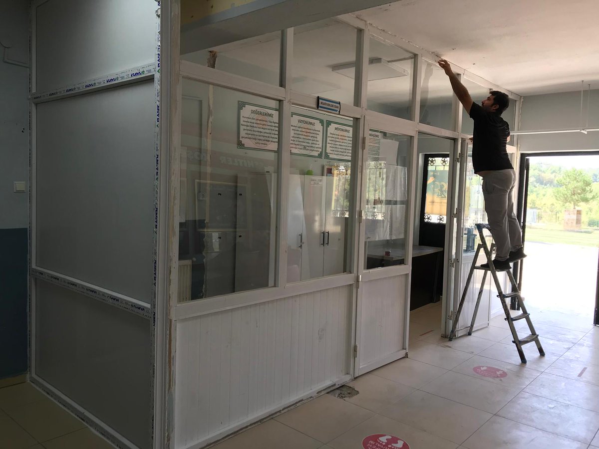 Yeni oluşturduğumuz sınıf ve tüm birimlerimizin temizliği tamam, boya badana tamam, ders kitaplarımız tamam!
Bir tek evlatlarımız eksik, onlarla da pazartesi günü kavuşuyoruz… <a href="/hknkadi/">Hakan Kadı</a> <a href="/ZonguldakMEM/">Zonguldak İl Millî Eğitim Müdürlüğü</a> <a href="/caycumailcemem/">Çaycuma İlçe Milli Eğitim Müdürlüğü</a>  #OkullarımızHazır #ZonguldakHazır nebiogluilkokulu.meb.k12.tr/icerikler/okul…