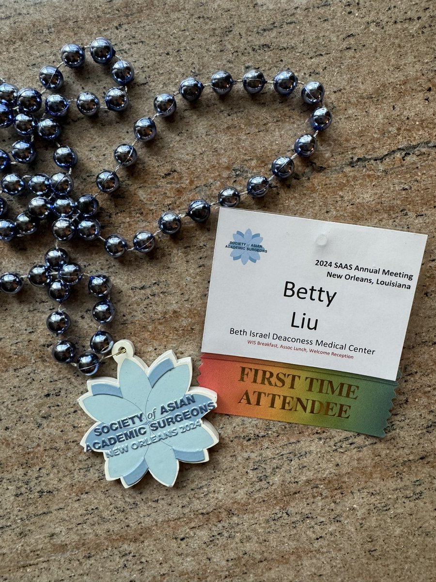 Betty Liu tweet media