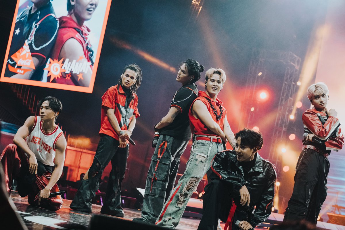 [Photos] ALAMAT Coke Studio: The Ultimate Fandom Concert at Moa Arena 

Big thanks to Magiliw sa palaging pag-sama sa amin sa aming Coke journey! To Coke Studio, for bringing us to this wonderful event with Local artists and New Jeans ❤️🤎

Photos by Nicole Go 
#ALAMATxCokeStudio
