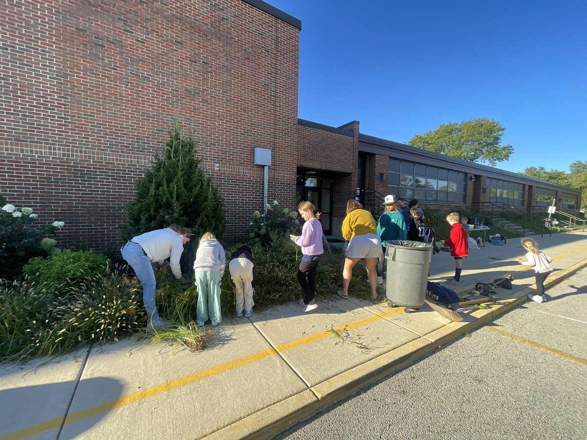 Lowell CUSD 200 tweet media