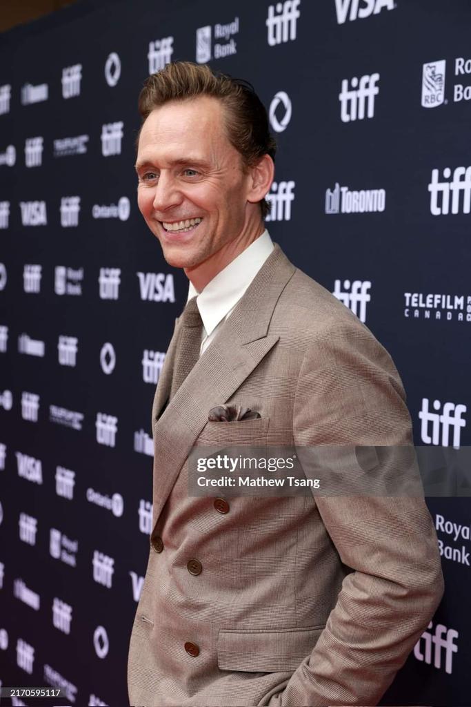 TomHidFansLATAM's tweet photo. Nuevo‼️
Tom asistió a la premiere "La Vida de Chuck" que se realizó en el Teatro Princess of Wales.
📷 gettyimages.
II/III
#tomhiddleston #stephenking #thelifeofchuck #tiff2024 #hiddlesmile #hiddleslovers #tiff #ifitbleeds https://t.co/JUZXtA97gZ