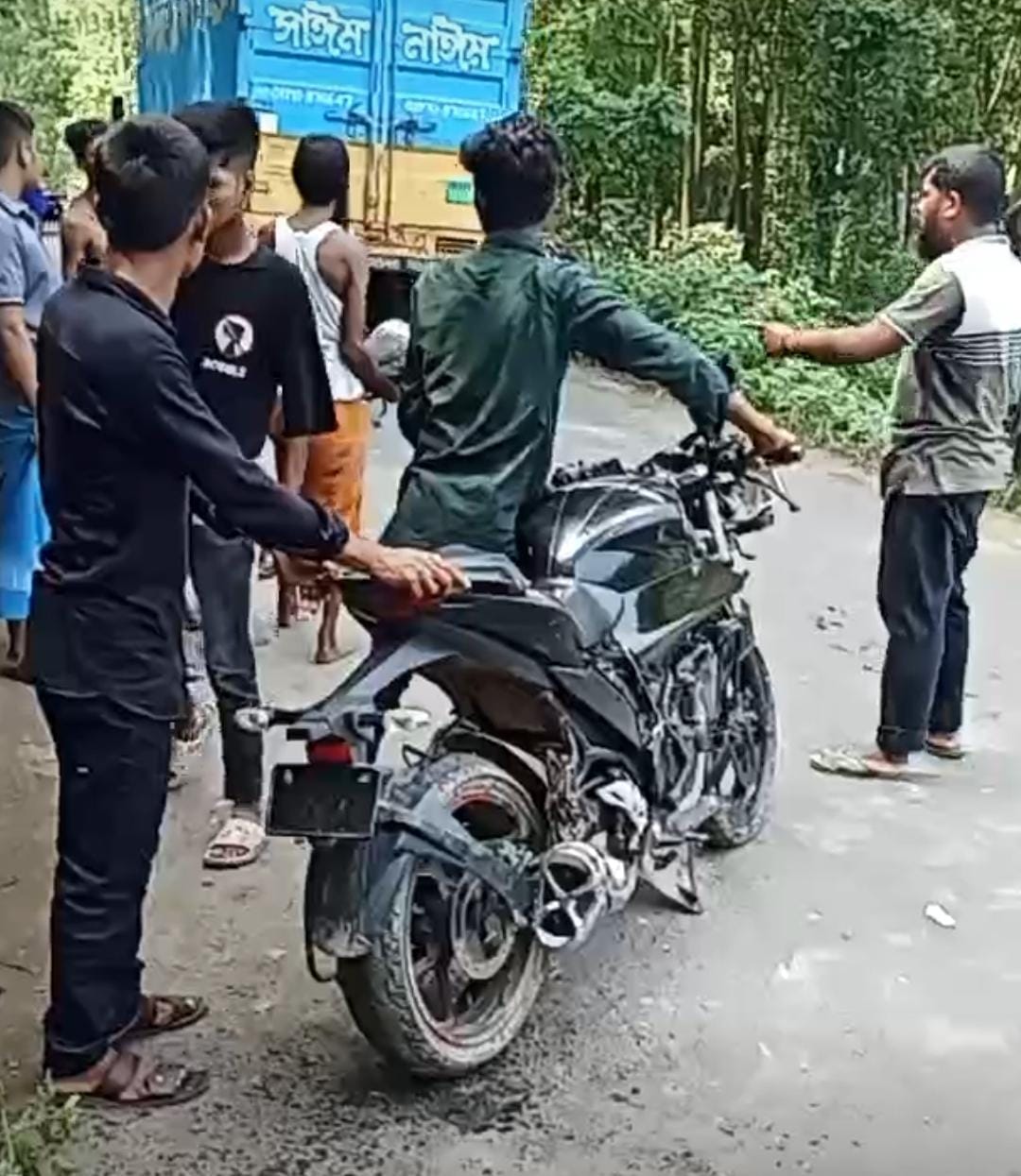 কালিয়াকৈরে সড়ক দুর্ঘটনায় মোটরসাইকেল চালক নিহত