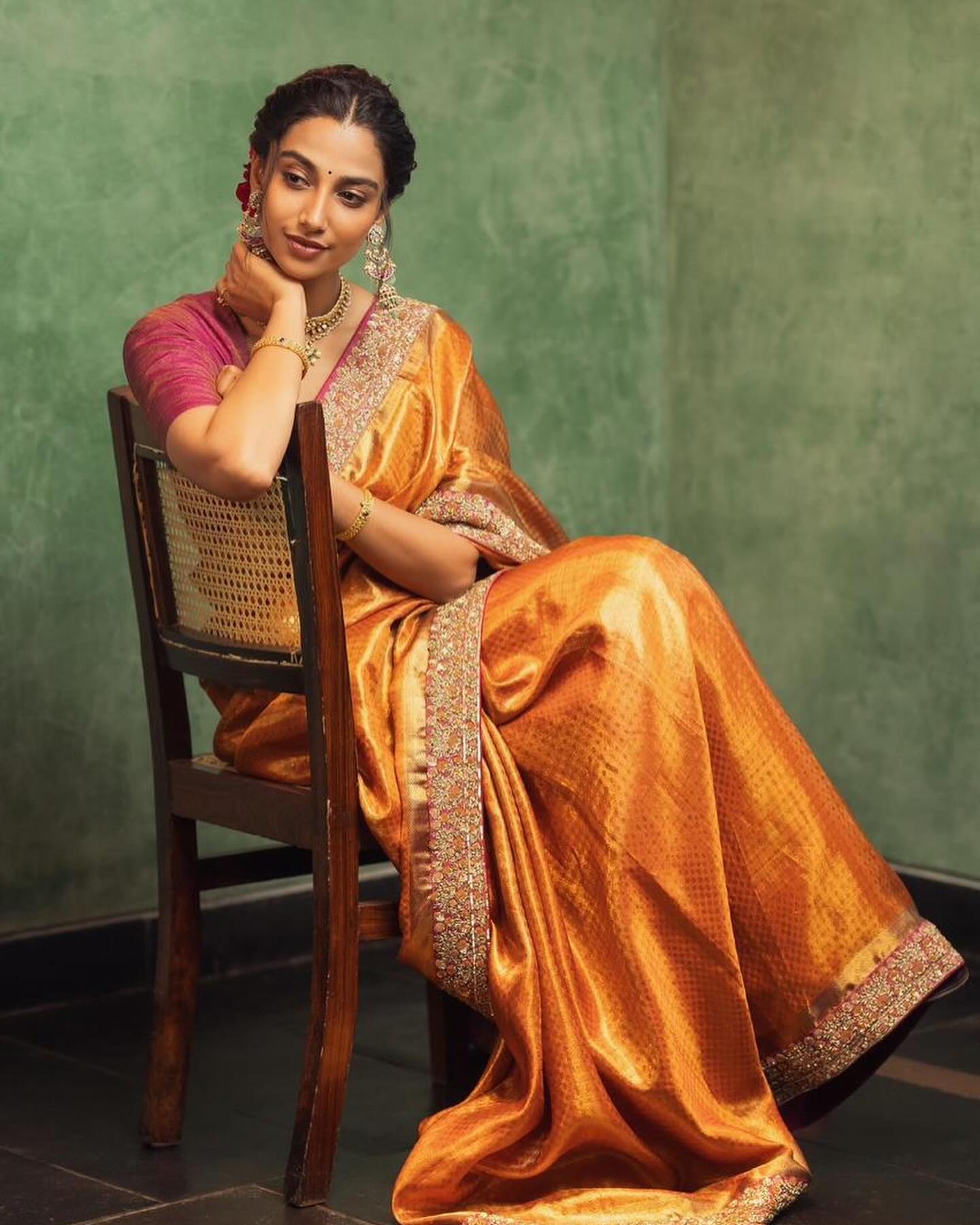 GW4O_LeW4AEG9ul?format=jpg&name=large