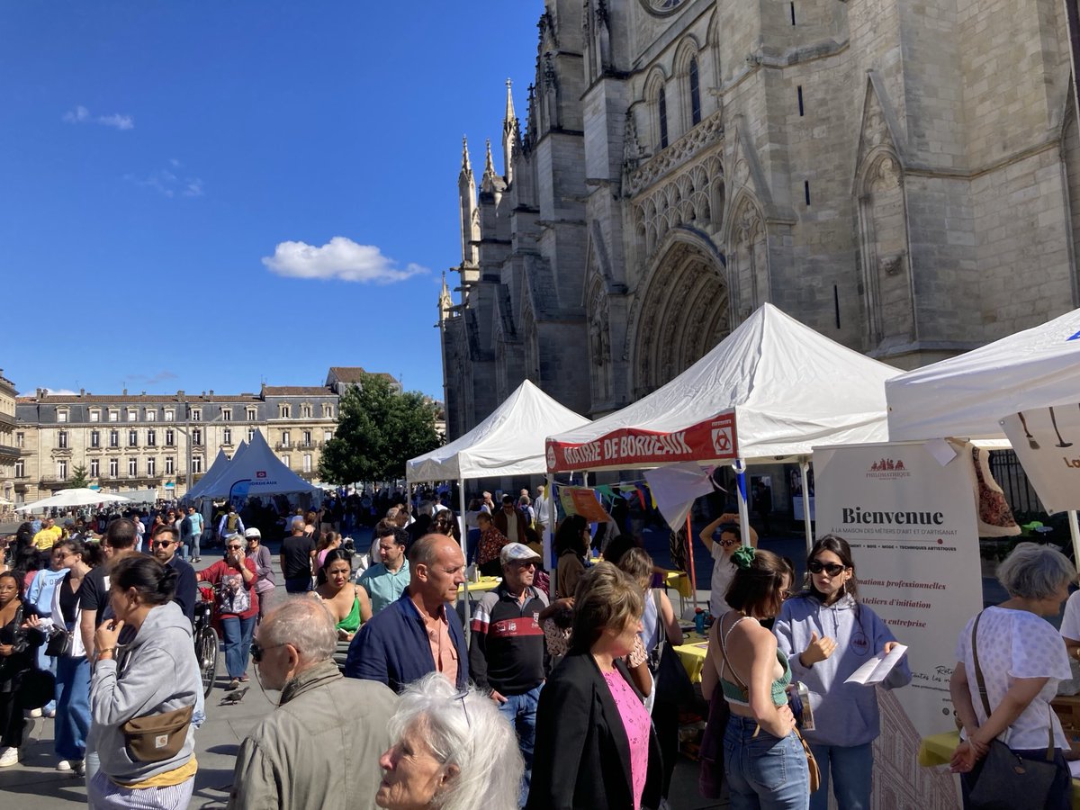 ⁦@e_graine⁩ présent qu forum des #asso ⁦<a href="/Bordeaux/">Bordeaux</a>⁩ comme 250 autres! Bravo ⁦⁦@Camillecologirl⁩ pour cette dynamique associative , poumon de notre démocratie et solidarité!