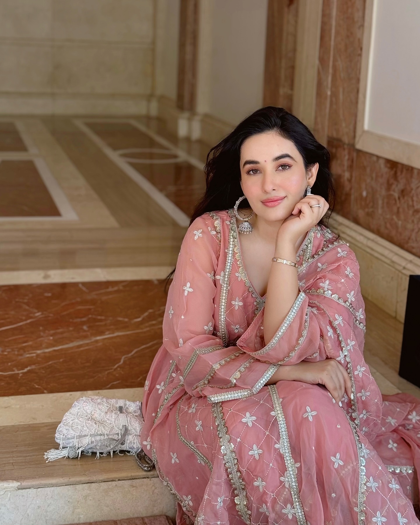 GW4OppRbgAAflWq?format=jpg&name=large