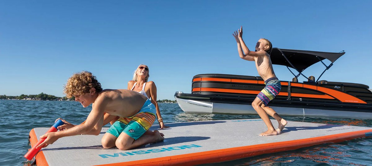 NauticalBC_Knox's tweet image. 🏈 Gameday alert! Hit the lake with us before we cheer on the UT Volunteers tonight! 🌊🧡 #CollegeGameday #UTVols #BoatLifeWithoutLimits