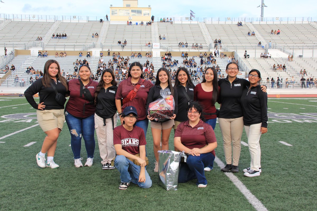 Yesterday may not have been the outcome we wanted for PSJA high but we are proud to show off our student trainers every time we can. The team behind the team! <a href="/VATA_RGV_SA/">VATA Student Affairs</a>