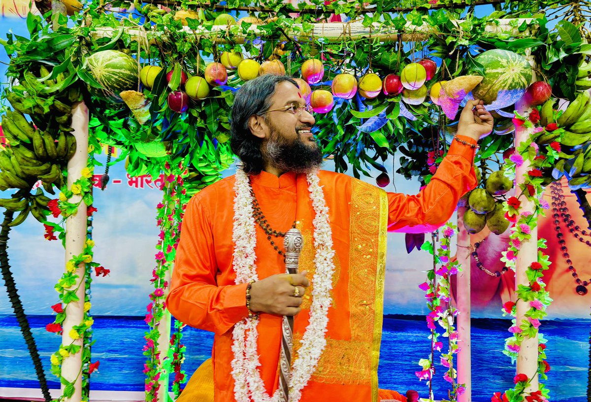 Sadgurudev_Goa's tweet photo. #Matoli, an integral part of Shree Ganesh Chaturthi, beautifully symbolizes our deep connection with nature. The vibrant display of fruits, flowers, and leaves reminds us of the bond we share with the environment, celebrating nature's abundance while seeking Shree Ganesha’s blessings for harmony and prosperity in lives.