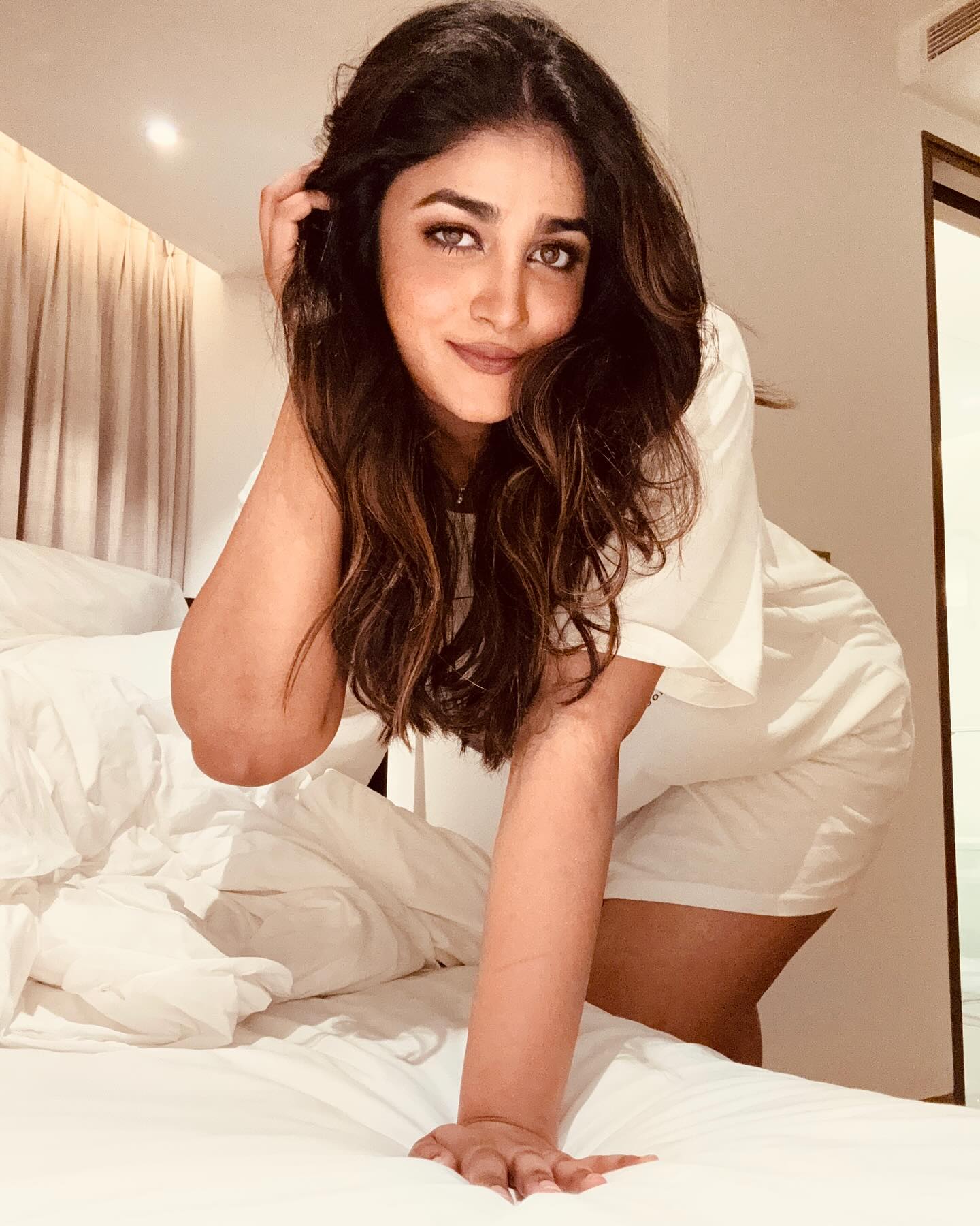 GW4Q5BYa8AcDfkN?format=jpg&name=large