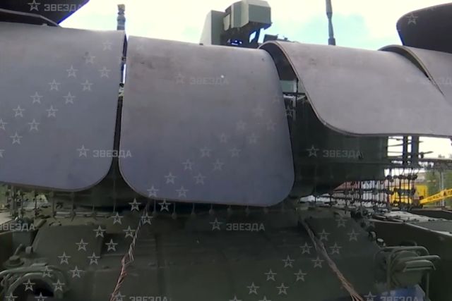 DefenseMirror's tweet photo. Russia’s New Anti-drone Innovation- Rubber Mats for Tanks
https://t.co/1ibo5GvEV8
#tank #T90 #Russiantanks #UkraineRussiaWar #UkraineWar https://t.co/EEAU0AxOJf