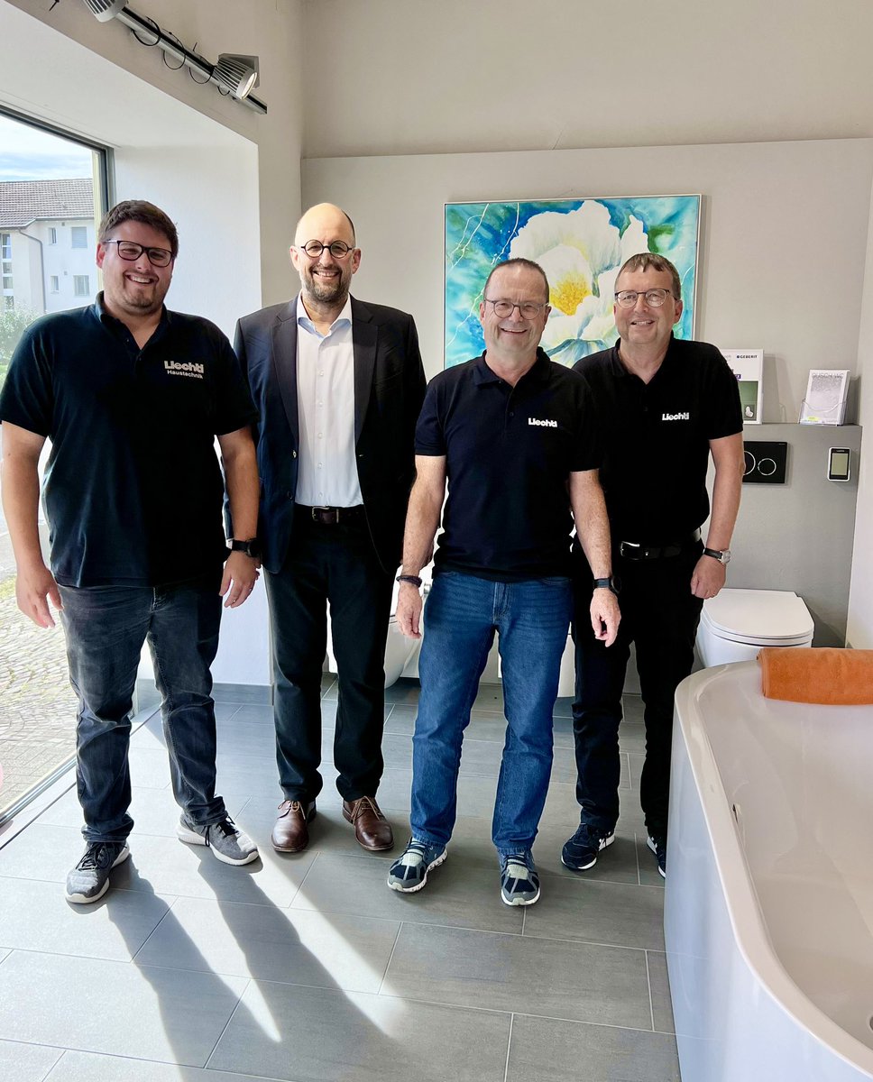 #Haustechtage 2024 - Das Weekend für Bad, Wasser und Design beim langjährigen #suissetec Mitglied #Liechti #AG in #Oensingen. Danke Alex Wenger, #RemoLiechti, #RuediLiechti &amp; Team für den herzlichen Empfang, die Führung durch die Ausstellung und die guten Gespräche.