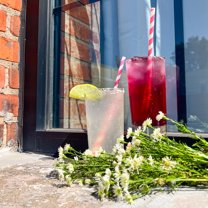 petitpoutinerie's tweet image. Our #scratchmade sodas are the perfect accompanient to out Tribute Breakfast Sammie and #poutine. We&apos;re currently making Jalepeño Lime and Blueberry sodas, along with our regulars - Lemon Lavendar and Ginger. Oh - and you can make it a wine spritz!🤯🥂Brunch anyone?