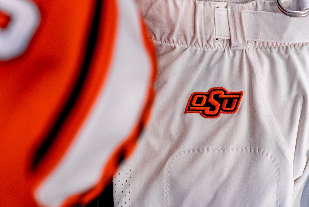 CowboyFB's tweet photo. Came through drippin’ 💧 

⚫️🟠⚪️ https://t.co/sobhw2ScuO