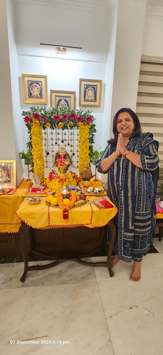 navikakumar's tweet image. Happy Ganesh Chaturthi &amp;amp; blessings for all. 🙏🏻🙏🏻🌺🌺
