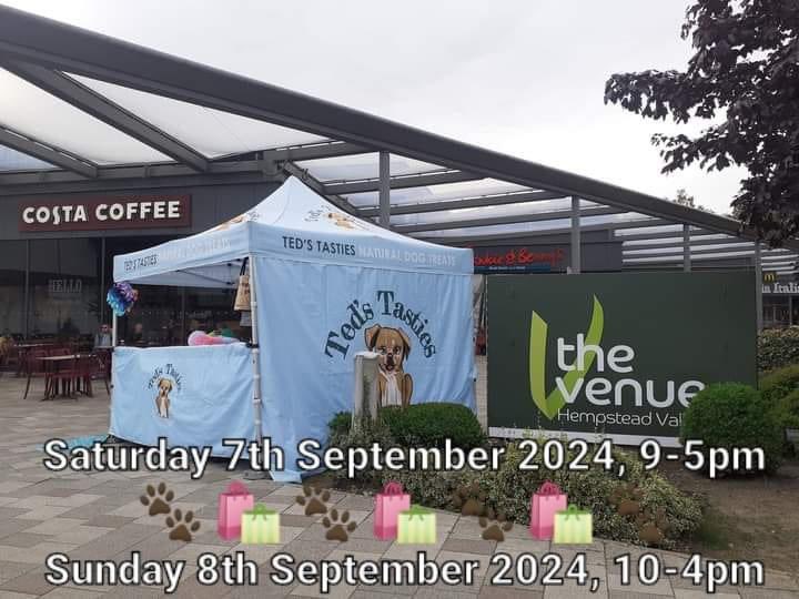 Find Teds Tasties at The Venue this weekend outside Costa 🛍🐾 

Saturday 7th September 2024, 09:00-17:00
Sunday 8th September 2024, 10:00-16:00 

💨 Closing times may change weather depending for health and safety reasons.

🐾 The Venue is Dog Friendly area