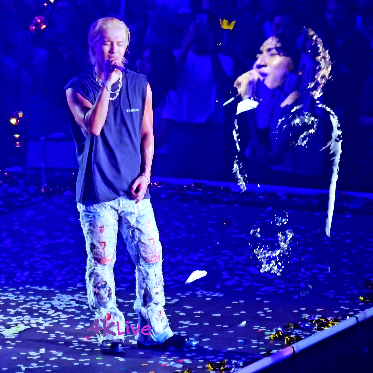 the4klive's tweet photo. [STAGE MIX] Taeyang 태양 x Daesung 대성 sing Still Life 봄여름가을겨울 BigBang 빅뱅

Video here
https://t.co/jS4f4cCuPN

One day they will all sing together on stage 🙏💟

#태양 #대성 #빅뱅 
#TAEYANG #DAESUNG #BIGBANG 
#TAEYANG2024TOUR #THELIGHTYEAR
#DsROAD #FanDayAsiaTour #DLITE