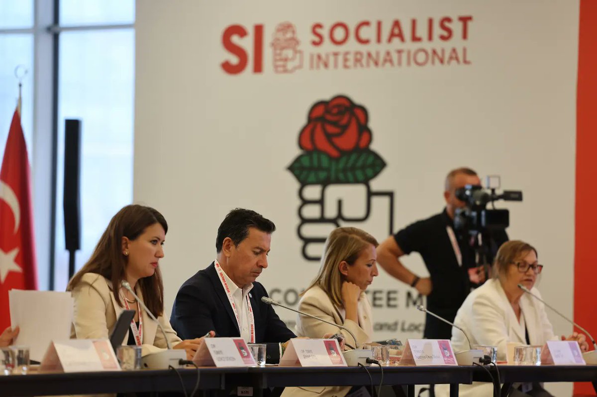 İkinci Yüzyıl Değişim Kurultayı'mızın ve Genel Başkanımız Sayın Özgür Özel'in ev sahipliğinde, konuşmacı olarak yer aldığım Sosyalist Enternasyonal’in, dünyada sosyal demokrat ve ilerici politikalar oluşturulmasıyla ilgili çalışmalar yürüten komitesinin toplantısı