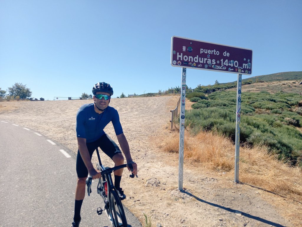 Seguimos alargando el verano 🌞

📍 Pto. de Honduras (1440m)
#GR100