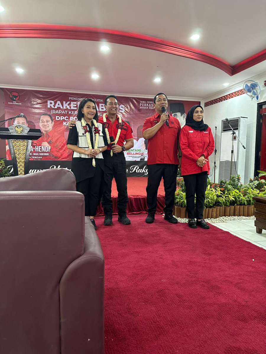 Ini cagub dan cawagub Jateng ,Pak Andika perkasa dan pak <a href="/hendrarprihadi/">Hendi (Hendrar P)</a> . untuk Jateng lebih maju dan baik lagi ,bukan ladusing boneka Mulyono