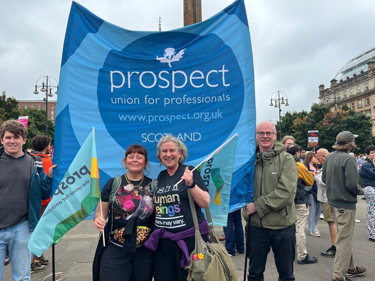 Proud to stand alongside fellow trade unionists and others from across Scotland in George square today. #noracismnofascism #StopFarRight