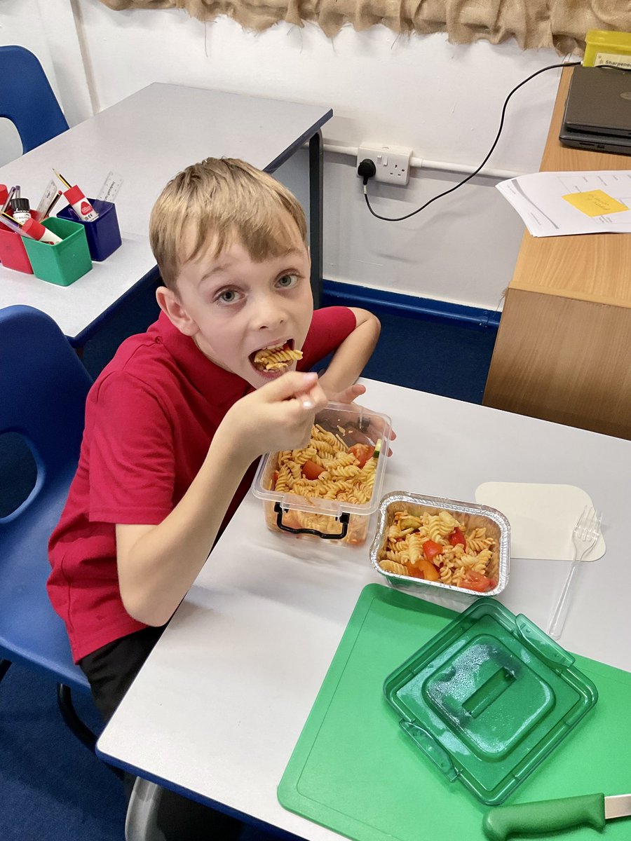 Miss Davis tweet media