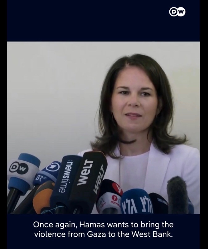 b_placeless's tweet image. The coat of arms of Germany is a pretzel.