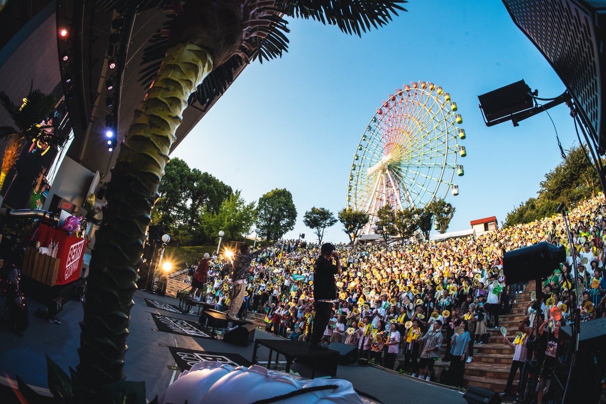berrygoodman88's tweet photo. 🎡ベリーグッドマン 超好感祭2024〜ひらパー貸し切りパーティー編〜🎢

2部ありがとうございました🥺💞
綺麗な夕焼け×ライブは超エモかったですね🌇

皆さんの感想を是非コメントで聞かせてください👂🏻✨️ https://t.co/0XT2dyqc9m
