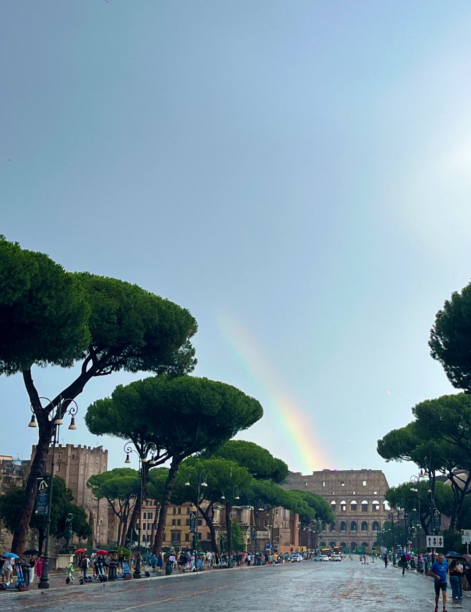 valebernarddi's tweet photo. el arcoíris 🌈 🥹 https://t.co/ru4gsuPSc3