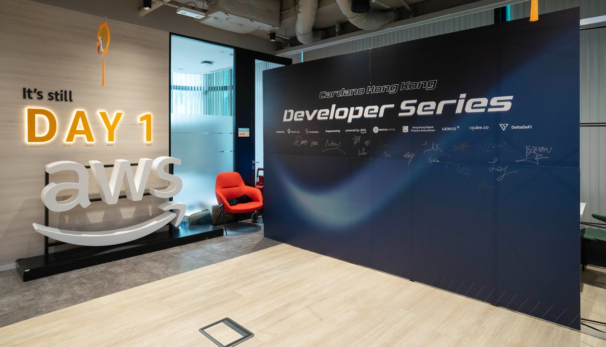 sidan_lab's tweet image. Huge thank you to everyone who joined the Developer Series kickoff today! It is amazing to see so many startups, entrepreneurs, and students eager to dive into the #Cardano blockchain and want to become developers. 

The talent and enthusiasm in #HongKong 🇭🇰 are incredible, and…