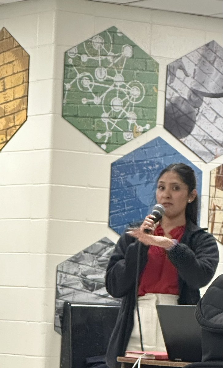 perez_sura's tweet image. Very proud of our teachers for fully engaging and presenting high energy lessons from our book study: Move your Bus! 🚌 Together, we build experiences at our campus where everyone is encouraged to Thrive!💛🖤#Leveling the Joy of Learning &amp;amp; Belonging @dallasschools @Beverly_A_Lusk