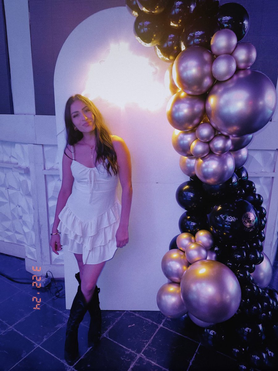 Las Fenix tweet media