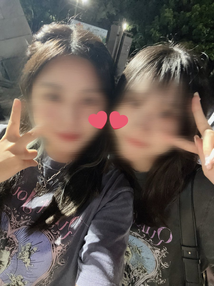 sdmsk_99's tweet photo. 大阪1日目スダモと参戦✊🏻𖤐 ̖´-
最前で拝ましていただいて、改めて菅田くん好きになって良かったなぁてしみじみ
久々の菅田くん、久々のマサキチさん
みんな変わらずファンしてるんやな〜って、なんか心温まった🤍🫧
スモア優勝🥚また次のイベントで！

#菅田将暉LIVE2024SPIN
#菅田将暉デビュー15周年 https://t.co/xEXqzmZuhg