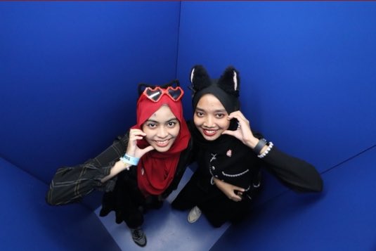 falloutzu's tweet photo. ish love terokz #TBZinKL #ZENERATION2_in_KUALALUMPUR https://t.co/JNXL9DHjcY