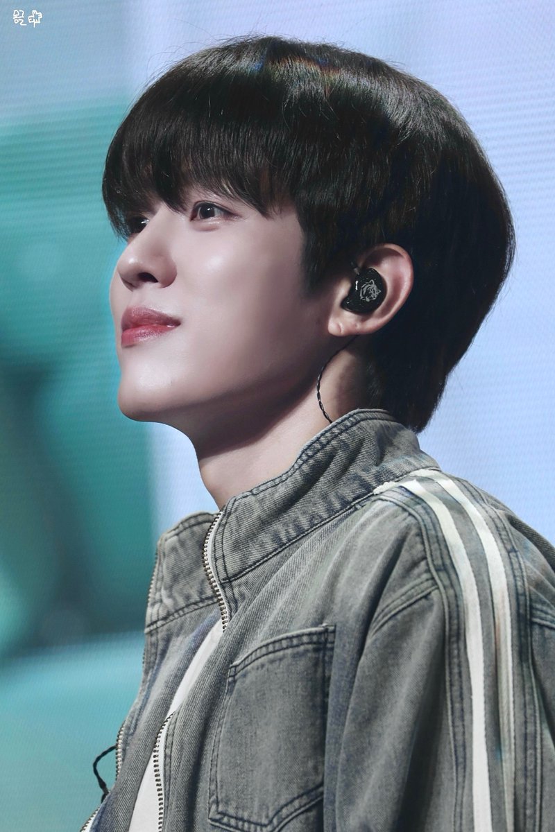infi0609_mong's tweet photo. 240907  LEE SEONG JONG ASIA TOUR <다시, 시작> IN SEOUL
 #이성열 밤공

이성열 오늘 제주도절 미모
이겼다고
완승이라고
진짜 소리질렀다고 나 
얼굴이 너무해 진짜 

#인피니트 #LEESUNGYEOL  #성열 https://t.co/a3xfxKMlQt