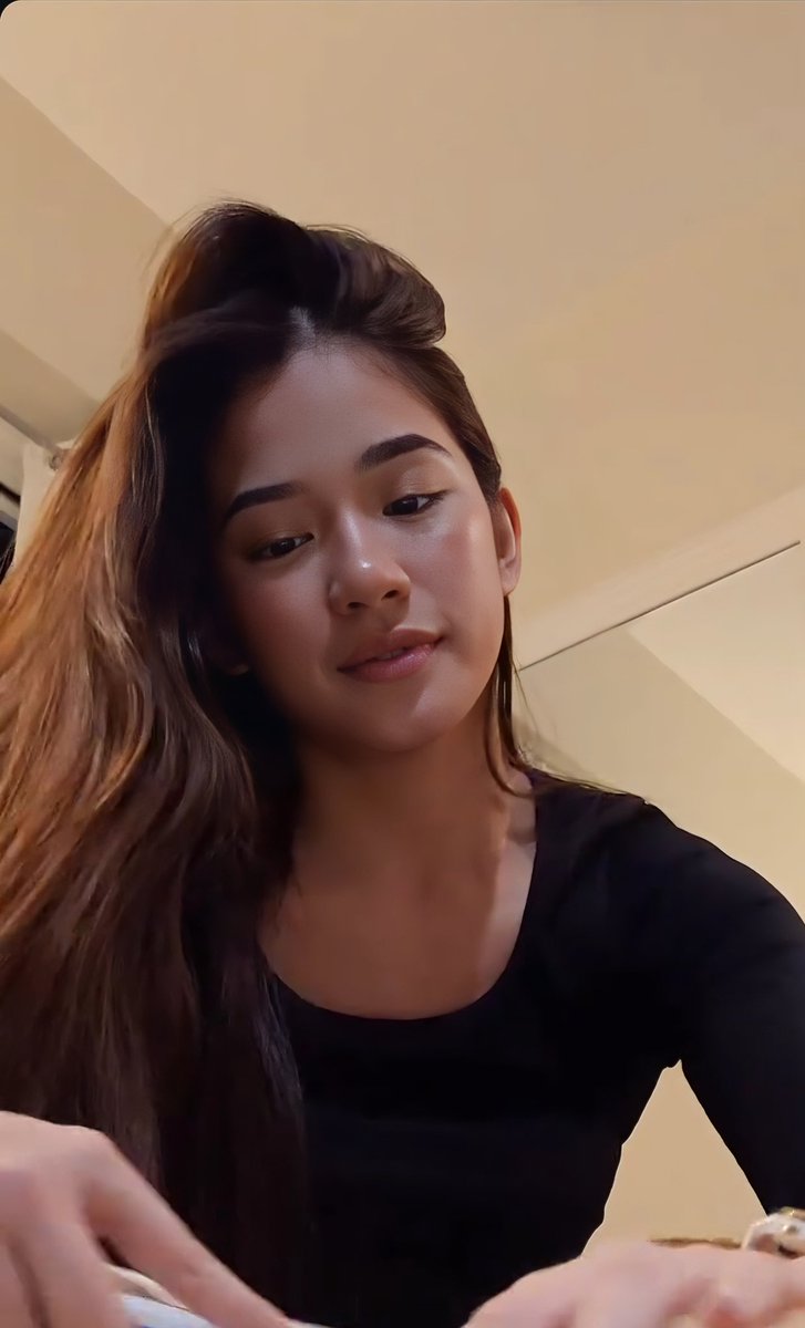 i have a big fat crush on her 😣