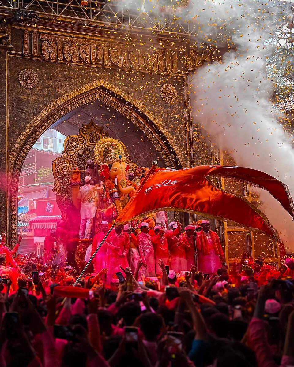 Eternaldharma_'s tweet photo. If you are not busy type "Jai shree Ganesh" https://t.co/Dw73fABYSe
