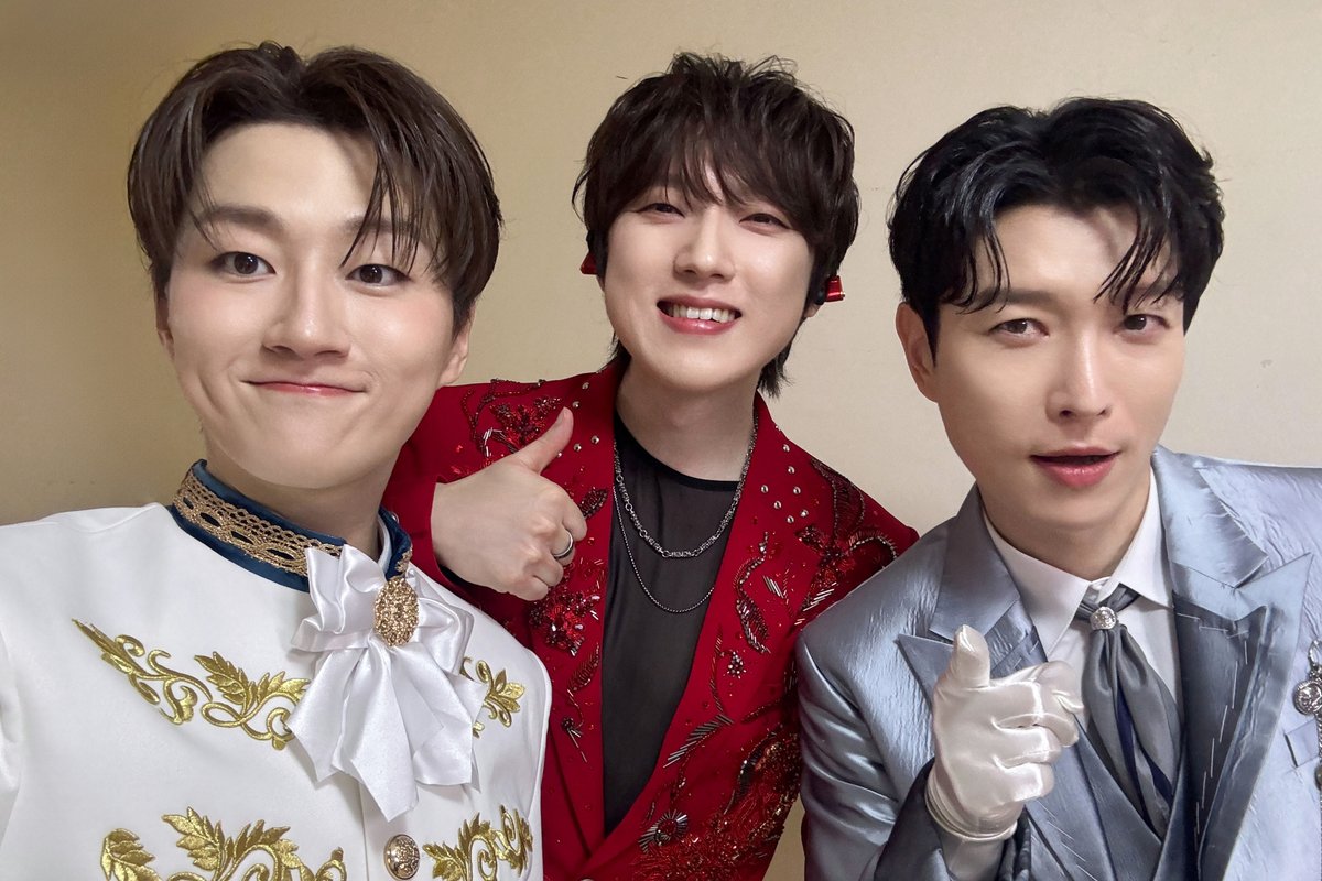 [📸]

240907 FNL 종료!

숲별들과 포레만의
비밀을 만든 날🤫

#포레스텔라 #Forestella 
#FORESTELLA_Night_Live #FNL