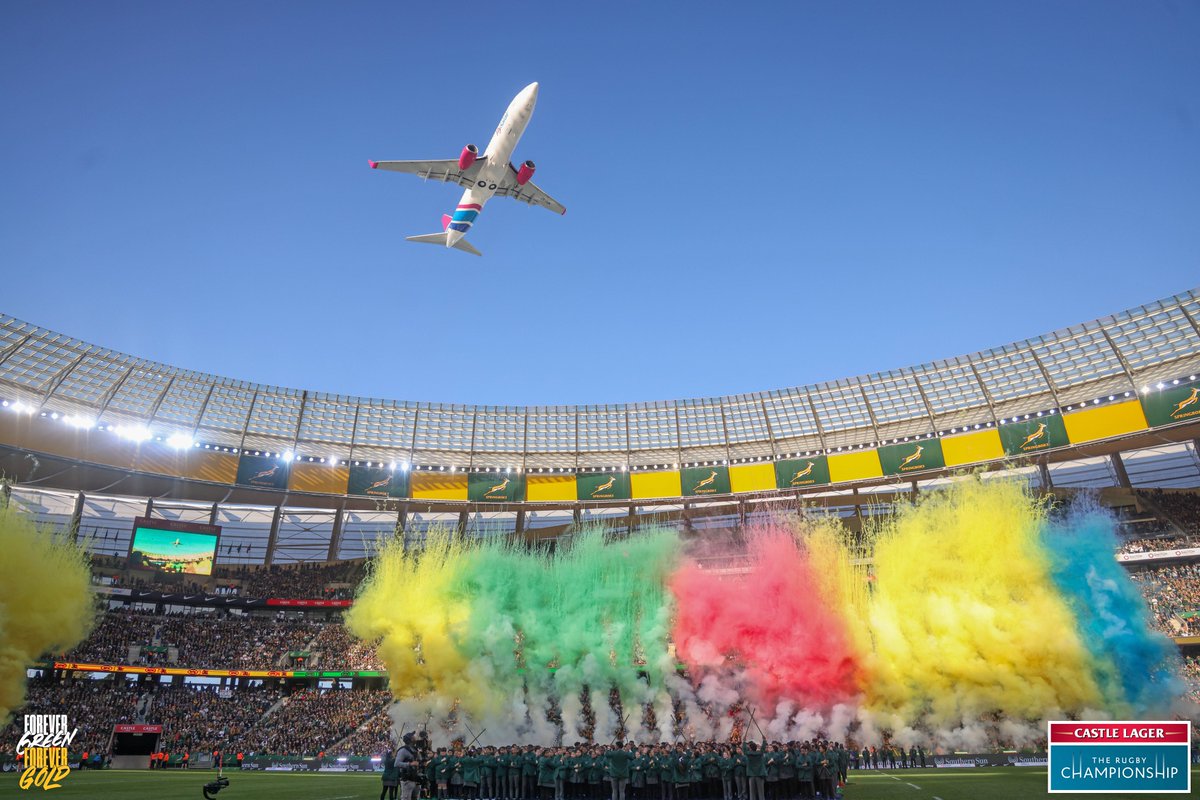 Springboks's tweet photo. How cool was that from @Flysafair? 🤩
#Springboks #ForeverGreenForeverGold #RSAvNZL https://t.co/fUHcffKKkn