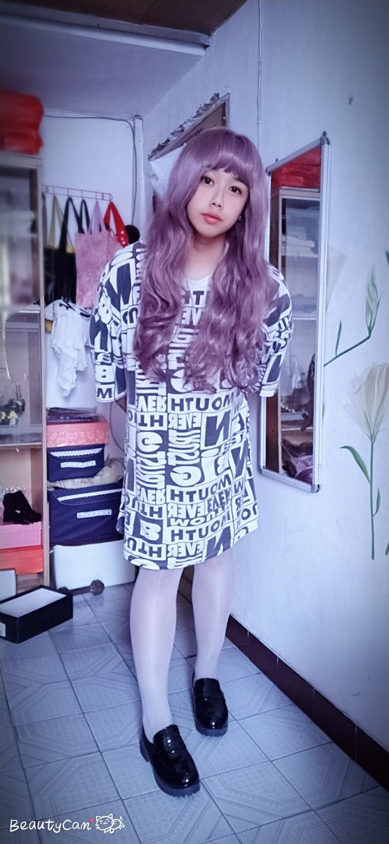 PeAr_cd's tweet photo. 第十弹.��常家居服.
还是胡乱的穿搭.老婆的家居服被我拿来当裙子穿.
#雌堕 #伪娘 #男の娘 #丝袜控 #高跟控 #女装男子 #可爱的男孩 #绿帽情节 #背德人夫 #淫妻绿帽 https://t.co/o7UjHYLI0c