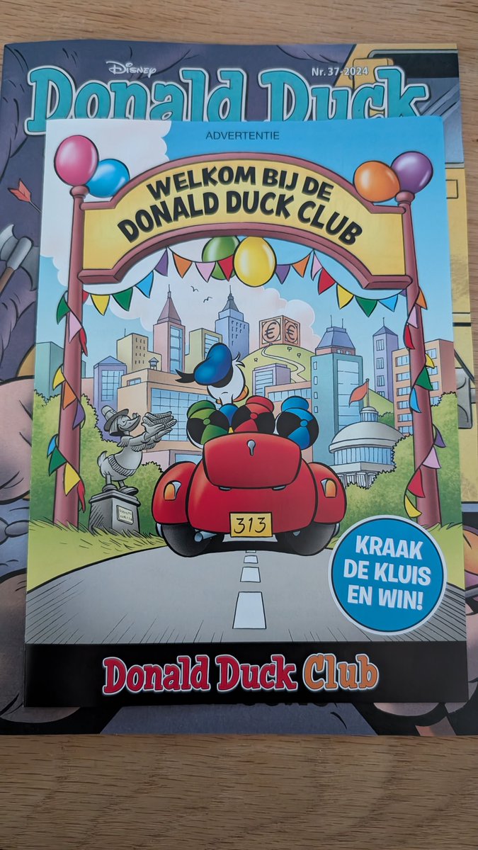 quacketeer's tweet photo. 🇳🇱 De Donald Duck Club is weer terug! Hadden we vroeger ook en geheid dat ik nog ergens een pasje heb liggen! #Ducktalk https://t.co/gAviBhHUhr