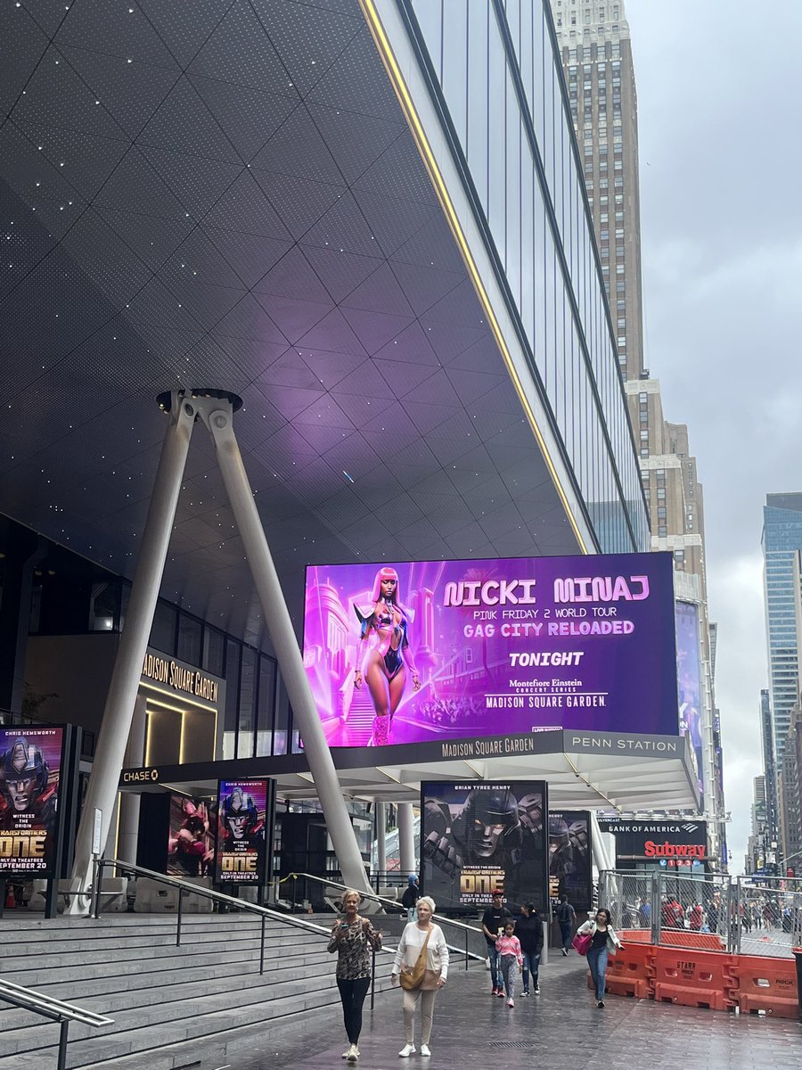 luke_maraj's tweet image. NEW YORK STAND TF UP!!!🔥 #GagCityNewYork #GagCityReloaded @NICKIMINAJ