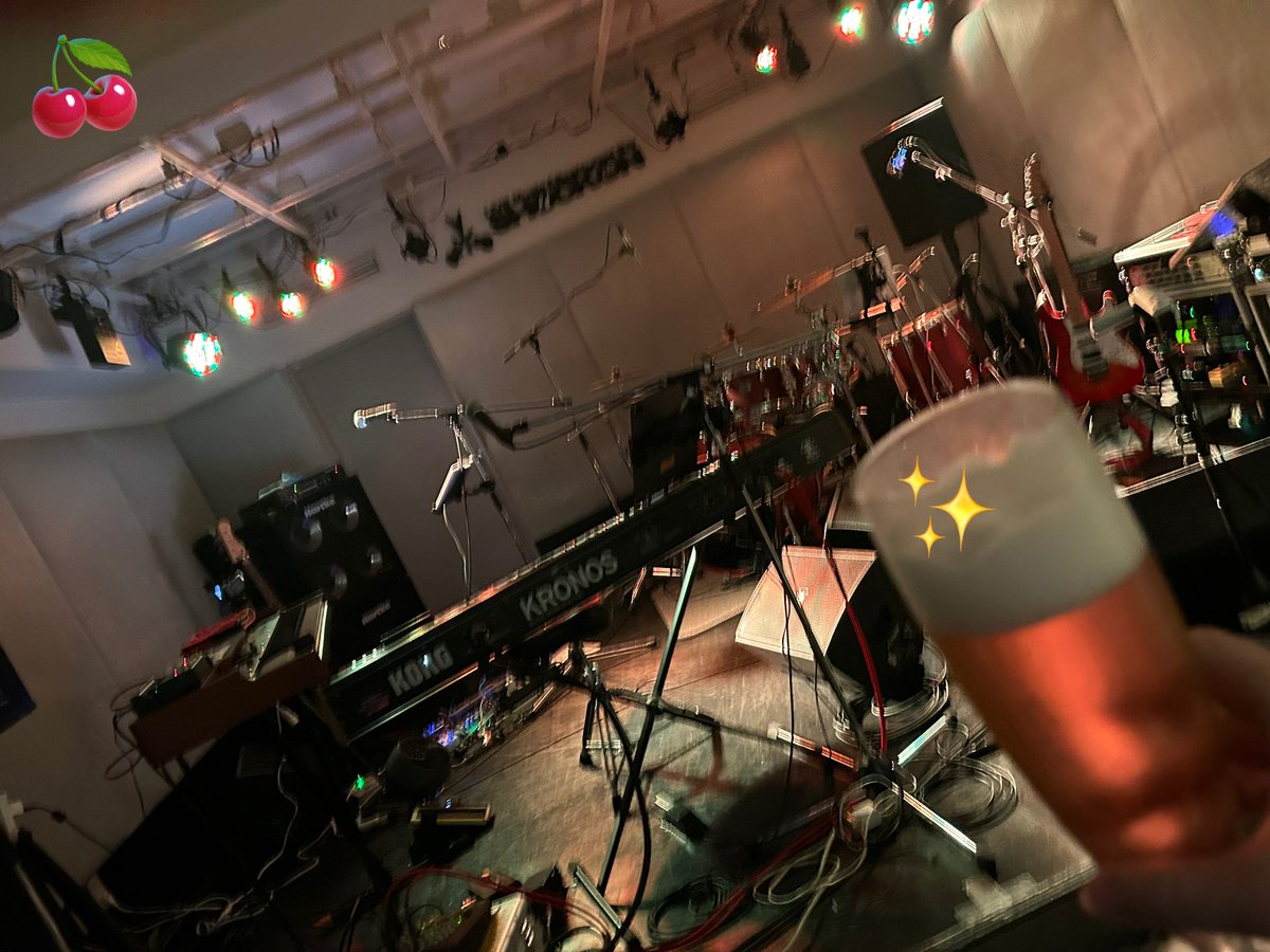 toko48's tweet photo. 最高のsessionでした✨
楽しかった🥰🎹🥁🎸
トークもいっぱい笑ってすごく有意義な
時間を過ごせました😌
お料理も美味しかった〜⭐️
#ArtistSession Vol.2
#川口SHOCKON
🍀2024.9.6🍀 https://t.co/3nrOZfPb65