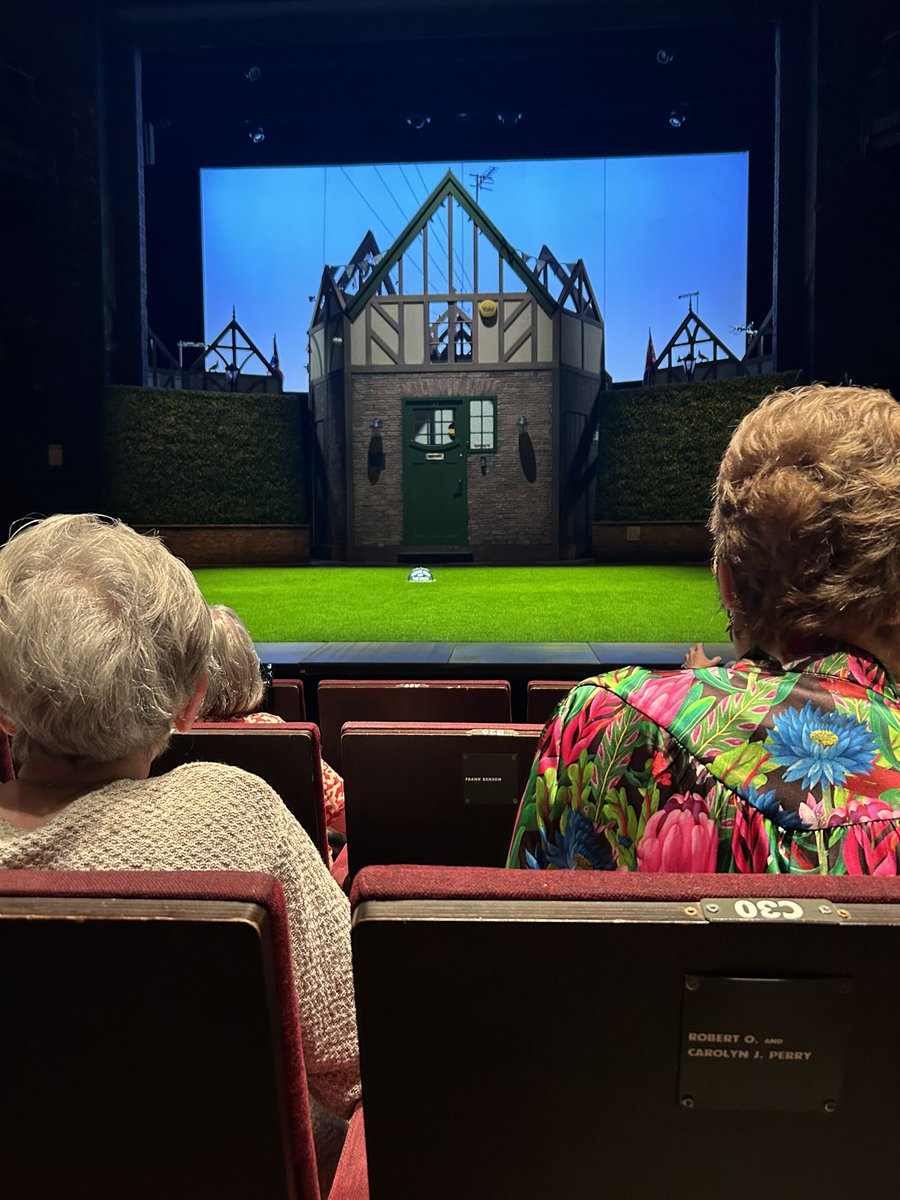Little trip down to the <a href="/TheRSC/">The RSC</a> to see <a href="/Purple_Terp/">Clare Edwards</a> doing her thing in Merry Wives &amp; I’ve never laughed so hard watching a Shakespeare play in my life